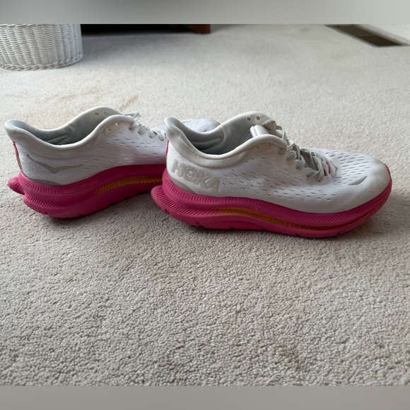 Hoka Kawana - Picture 2 of 6